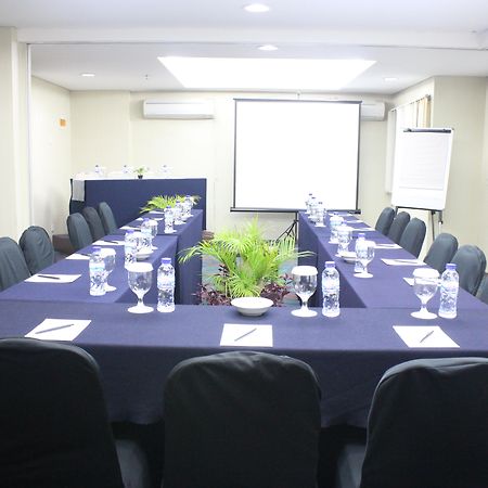 Hotel Sahid Mutiara Karawaci Tangerang Esterno foto