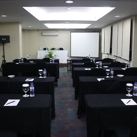 Hotel Sahid Mutiara Karawaci Tangerang Esterno foto